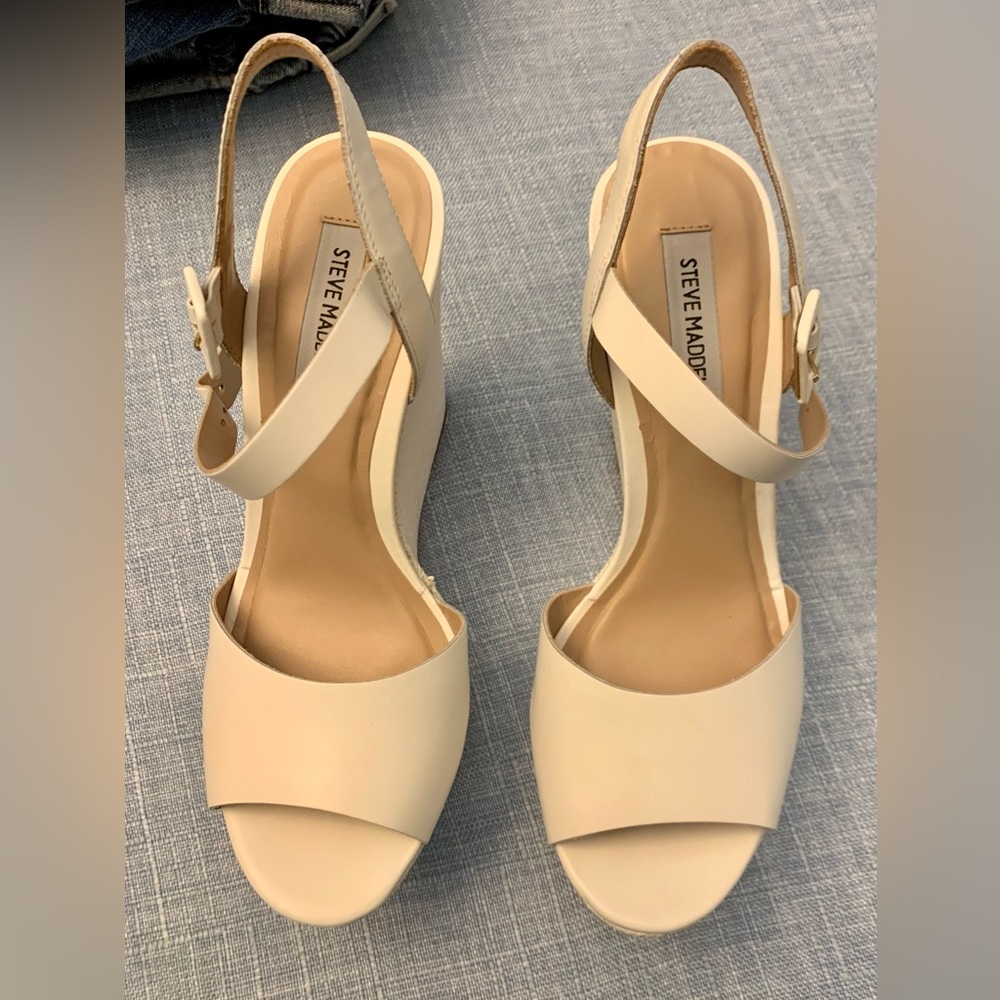 Steve Madden Citrus platform wedge strap sandals white preowned EUC - Picture 11 of 11